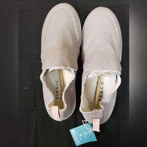Vionic Beach Shoes Sz 8.5 Lt Gray NWT